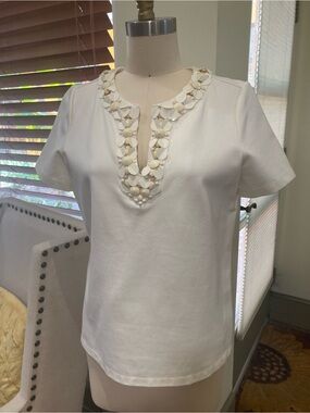 Tory Burch Cream Short-Sleeve Floral Applique V-Neck Top